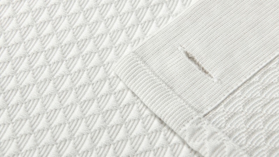 Lichtgrijze douchegordijnen Jacquard 95% katoen 5% gerecycled polyester