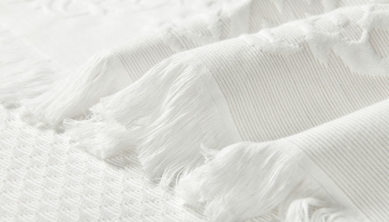 Lichtgrijze douchegordijnen Jacquard 95% katoen 5% gerecycled polyester